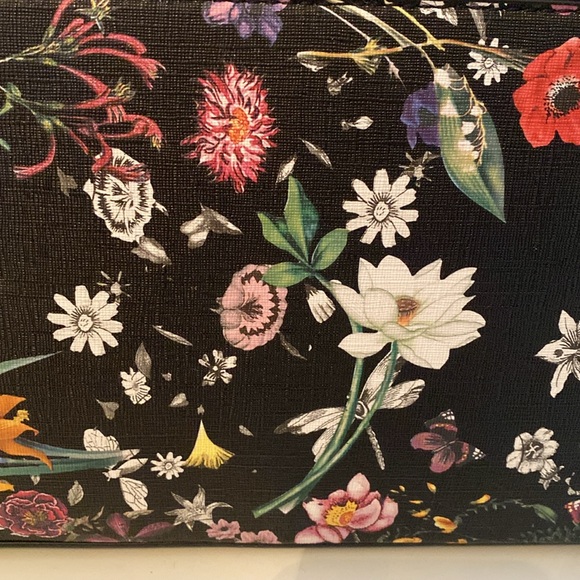 NWT Boutique Floral and Butterfly Print Large Dome Bag - Picture 11 of 11